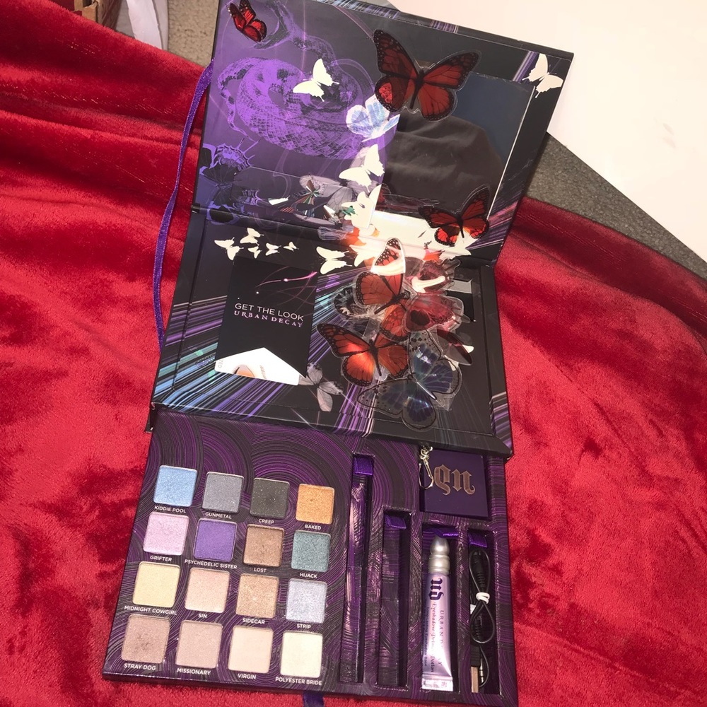 Urban Decay eyeshadow palette